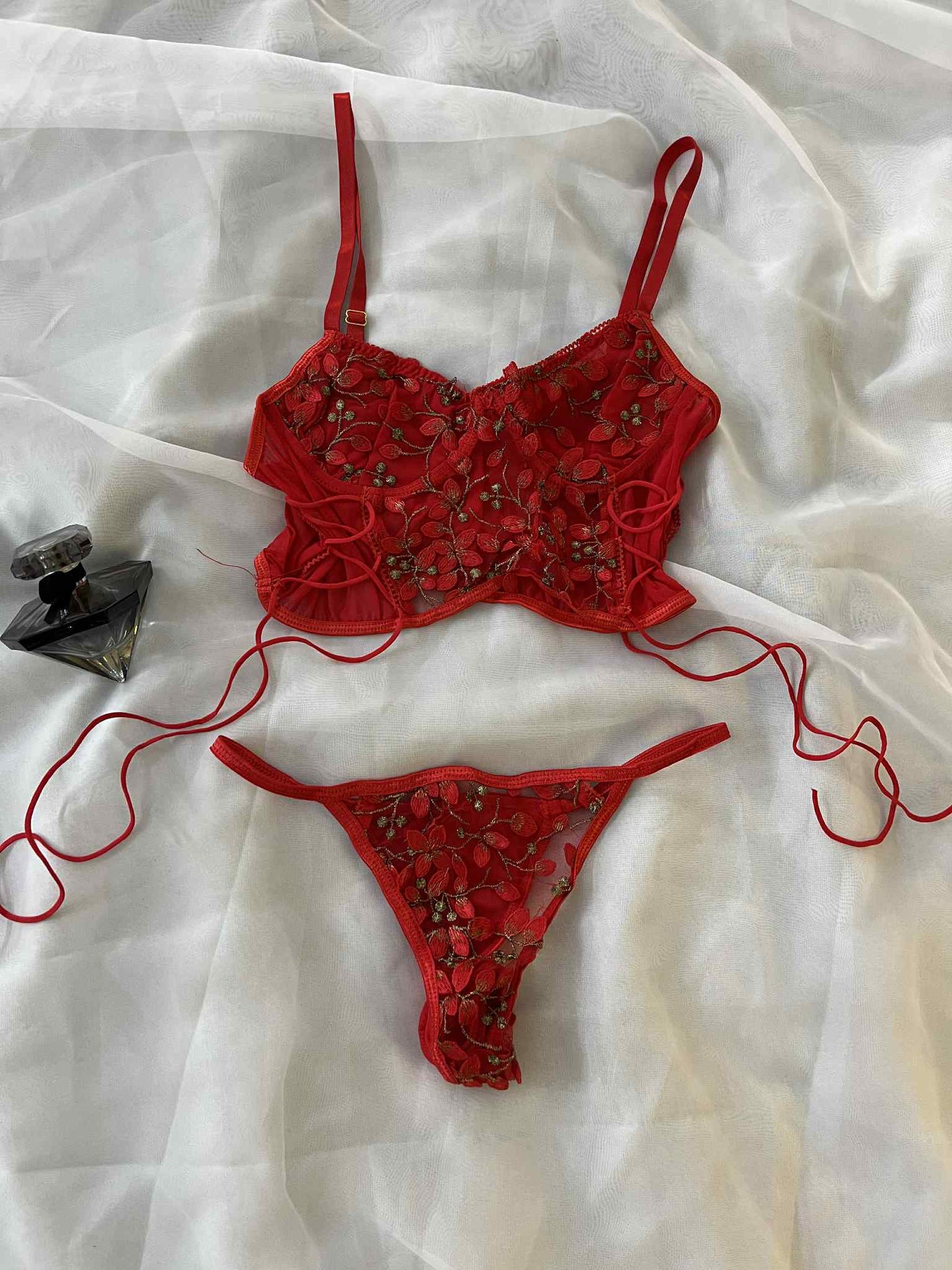 Ensemble Corset & Culotte Fleuris – Charme Romantique & Silhouette Sublimée