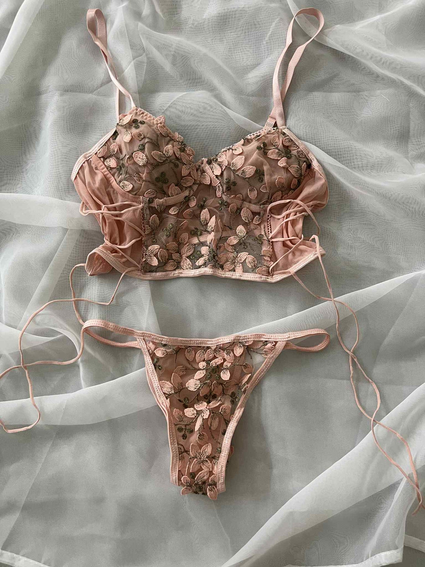 Ensemble Corset & Culotte Fleuris – Charme Romantique & Silhouette Sublimée