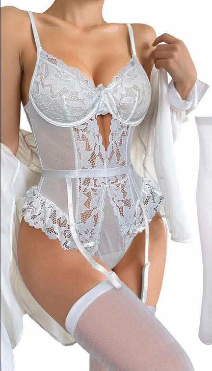 BODY EN DENTELLE PORTE JARTELLES
