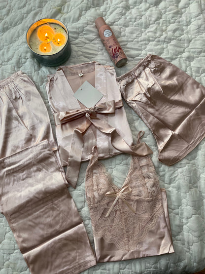 Un ensemble royale de 4 قطع كيمونو بونتالون بوستير قصير