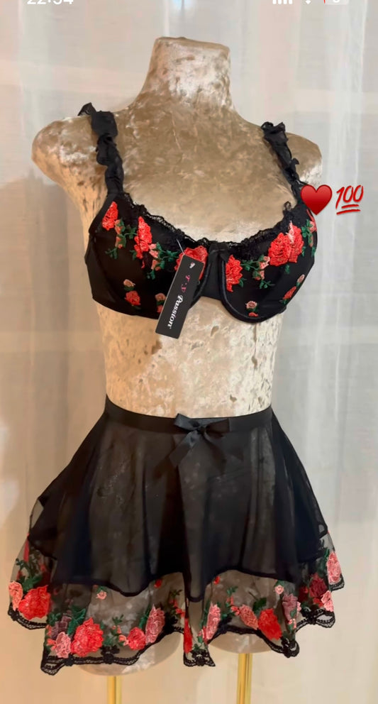 Deux pièces brodées